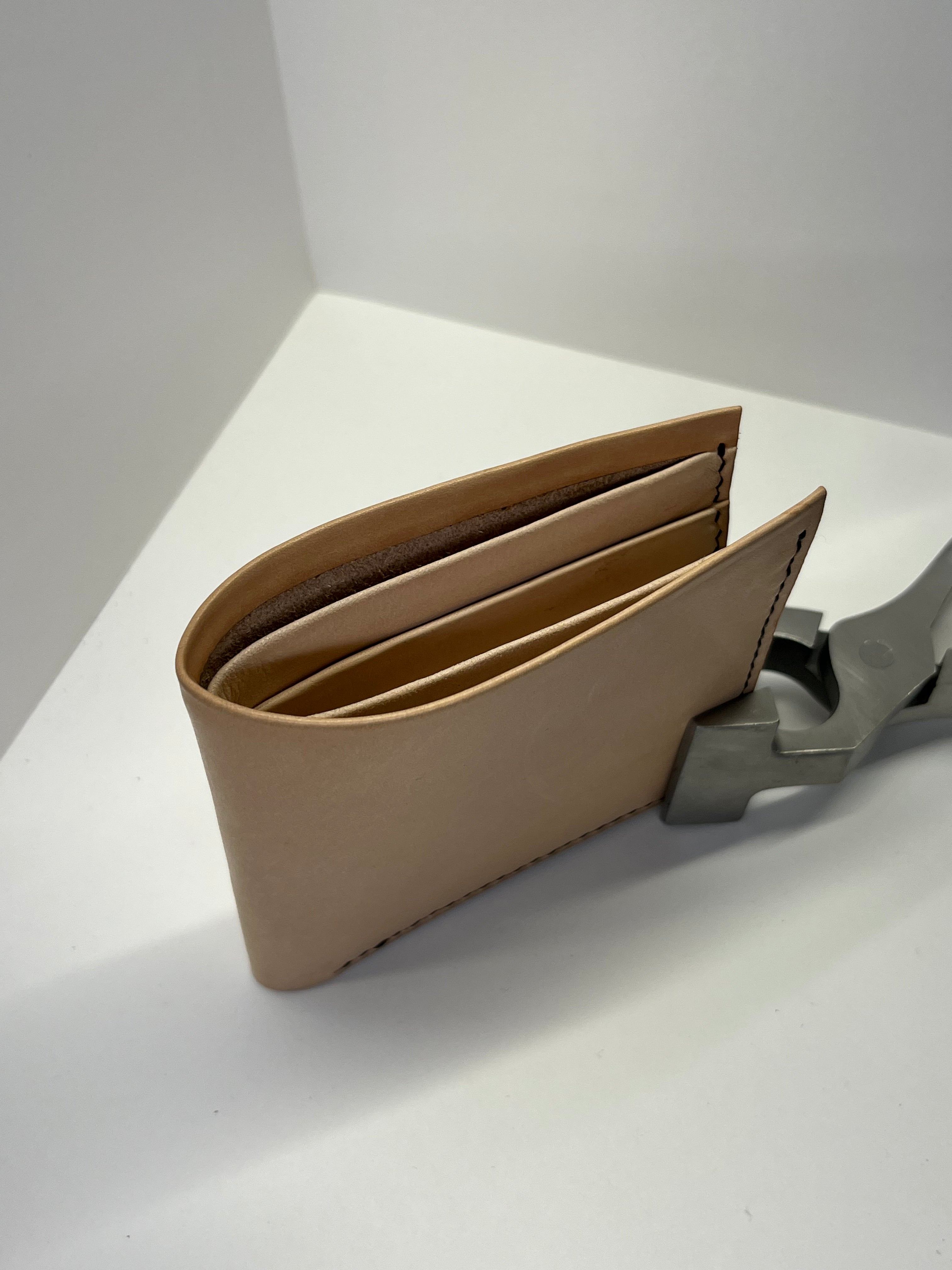 Explorer Bifold - Natural